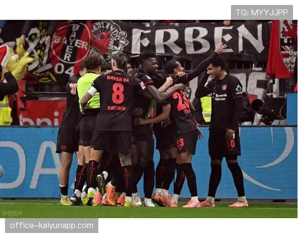 勒沃库森、霍芬海姆与法兰克福同分 欧冠资格争夺陷胶着状态 勒沃库森、霍芬海姆与法兰克福同分 欧冠资格争夺陷胶着状态