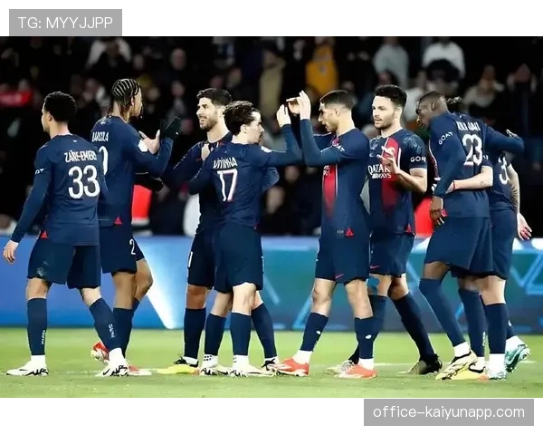 巴黎圣日耳曼客场作战心态稳健，恩里克战术纪律性确保晋级优势